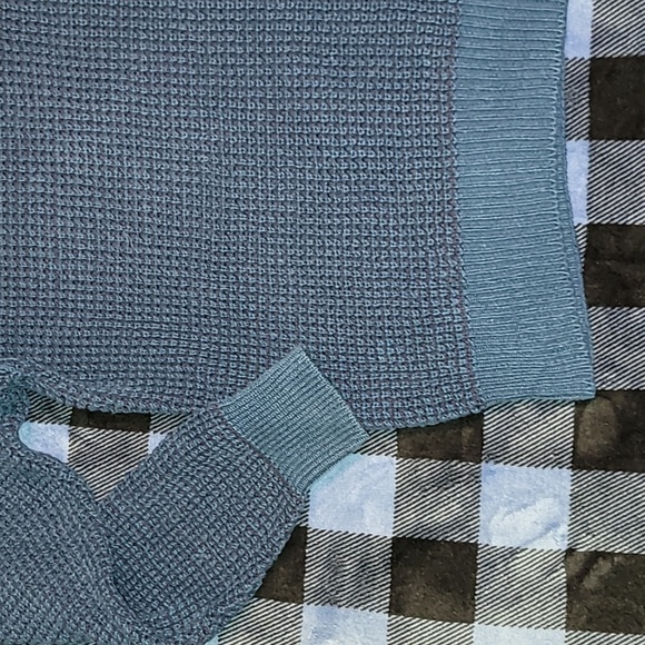 Van Heusen. Crewneck. Cotton-blend thick sweater. Like-new. Men's size XL - Picture 11 of 15